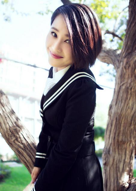 顾莉雅制服写真 顾莉雅高清写真_顾莉雅高清剧照