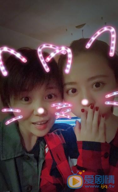 张靓颖与人合照 张靓颖高清写真_张靓颖高清剧照