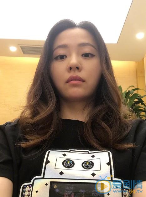 张靓颖与人合照 张靓颖高清写真_张靓颖高清剧照