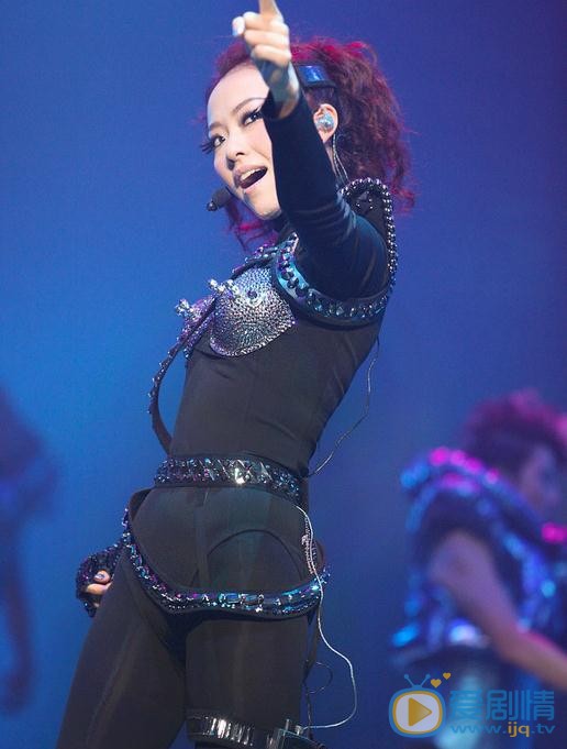 张靓颖世界巡回演唱会 张靓颖高清写真_张靓颖高清剧照