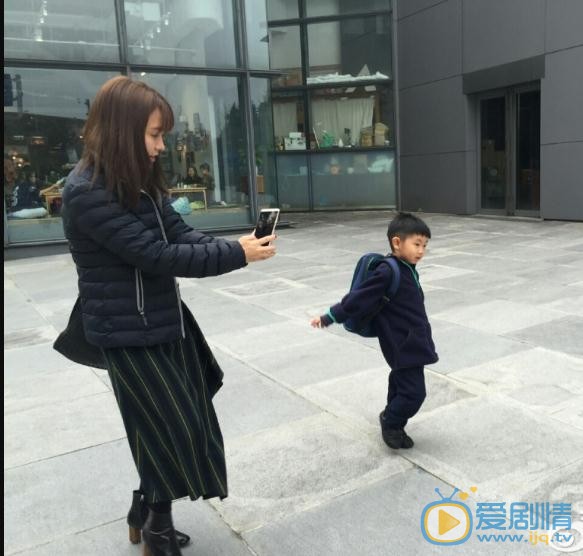 潘阳家人合照写真 潘阳高清写真_潘阳高清剧照