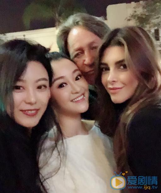 陈昱霖与人合照 陈昱霖高清写真_陈昱霖高清剧照
