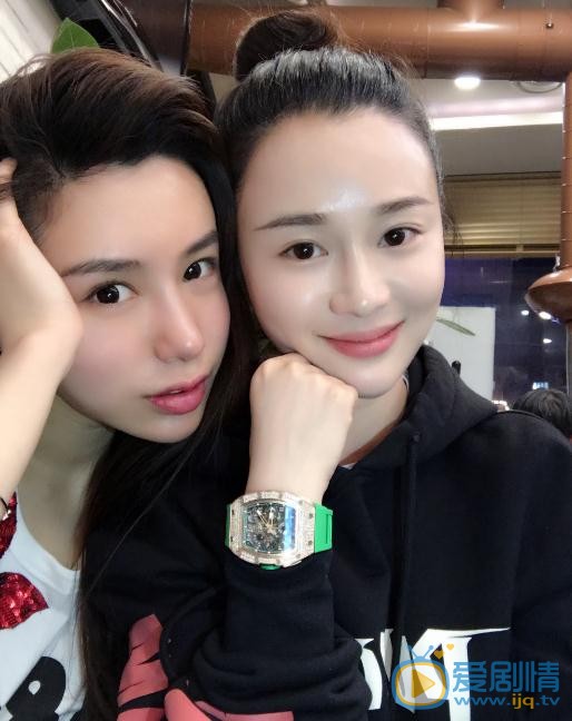 陈昱霖与人合照 陈昱霖高清写真_陈昱霖高清剧照