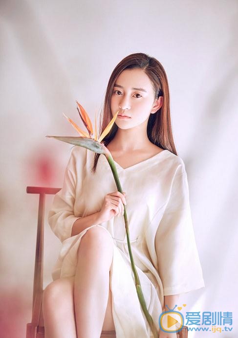 陈昱霖花儿写真 陈昱霖高清写真_陈昱霖高清剧照
