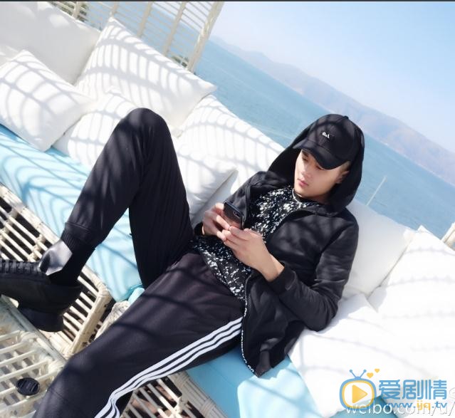 郑伊鸣生活照写真