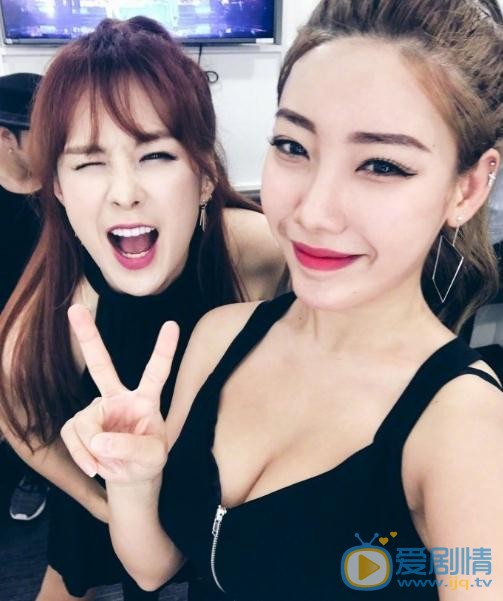 蔡妍与人合照 蔡妍高清写真_蔡妍高清剧照