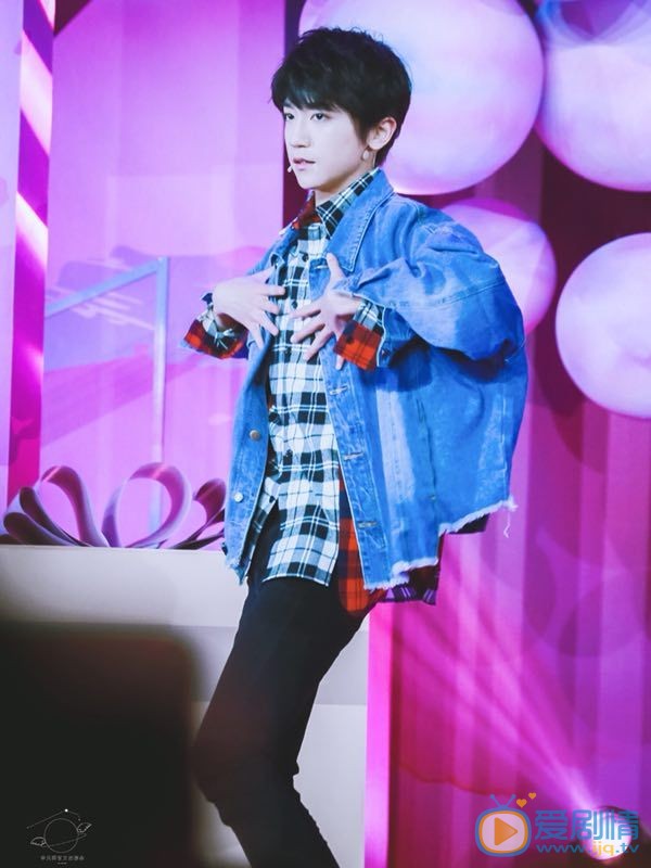 李天泽演唱会写真 李天泽高清写真_李天泽高清剧照