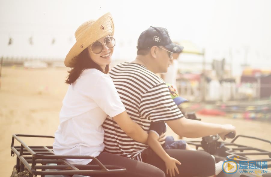 杨若兮全家福 杨若兮高清写真_杨若兮高清剧照