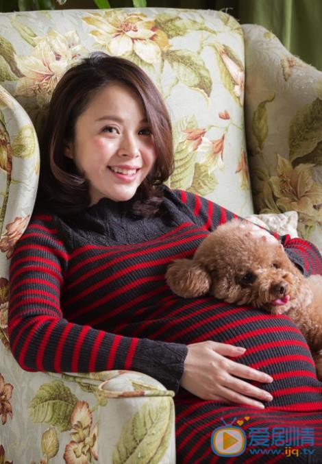 杨若兮孕期写真 杨若兮孕期写真