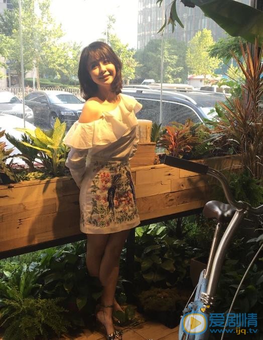 杨若兮生活照 杨若兮高清写真_杨若兮高清剧照