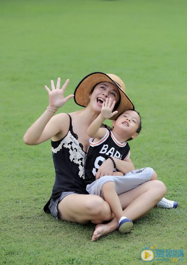 杨若兮亲子大片 杨若兮高清写真_杨若兮高清剧照