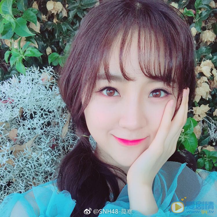 莫寒街拍照写真 莫寒高清写真_莫寒高清剧照
