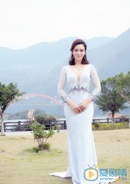 周显欣活动照 周显欣高清写真_周显欣高清剧照