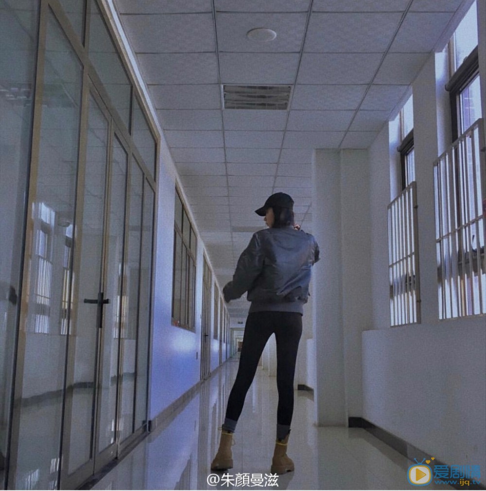 朱颜曼滋街拍写真 朱颜曼滋高清写真_朱颜曼滋高清剧照