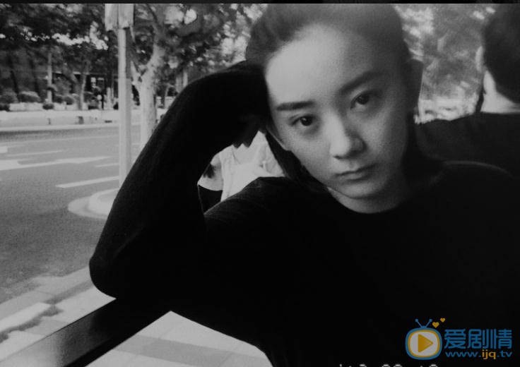 朱颜曼滋街拍写真 朱颜曼滋高清写真_朱颜曼滋高清剧照