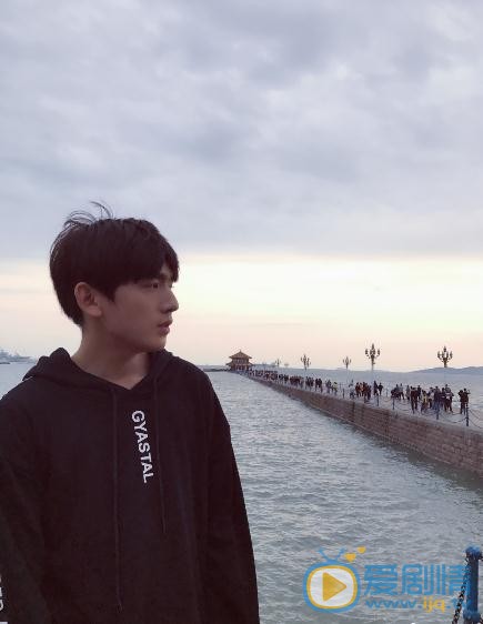 李家成微博配图写真 李家成高清写真_李家成高清剧照