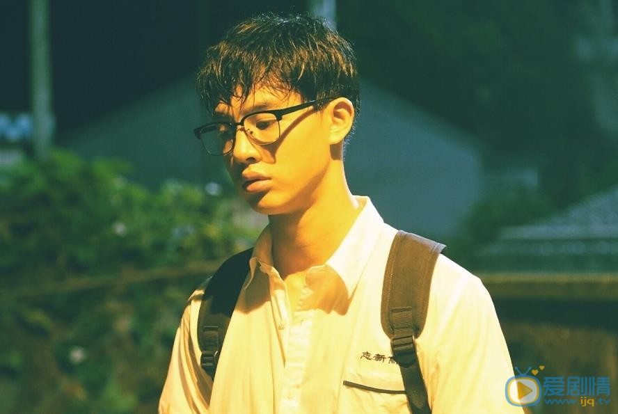 尹昉《青禾男高》剧照 尹昉高清写真_尹昉高清剧照
