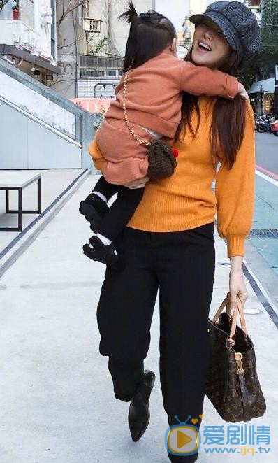 伊能静和女儿合照 伊能静高清写真_伊能静高清剧照