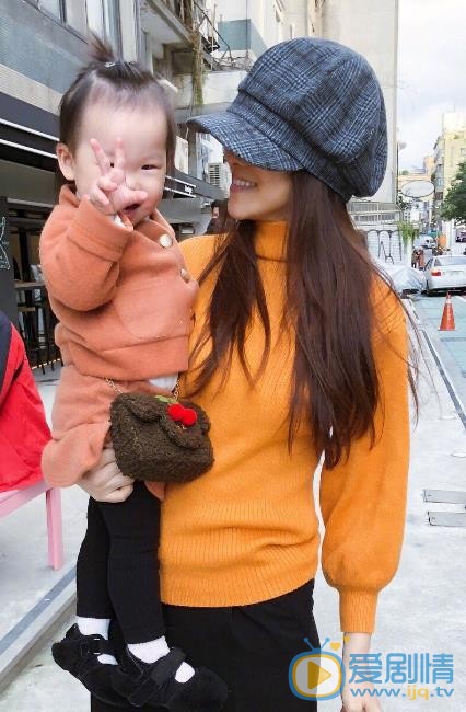 伊能静和女儿合照 伊能静高清写真_伊能静高清剧照