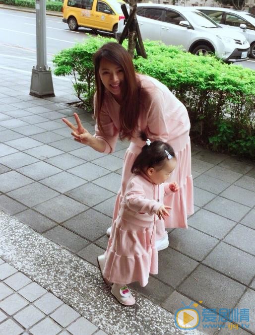 伊能静和女儿合照 伊能静高清写真_伊能静高清剧照