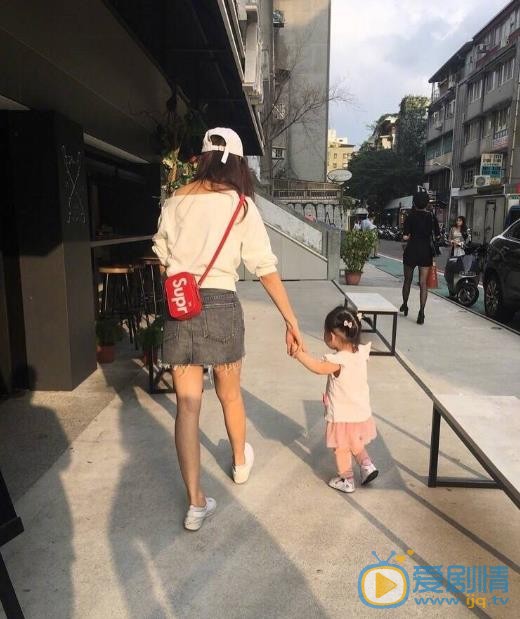 伊能静和女儿合照 伊能静高清写真_伊能静高清剧照
