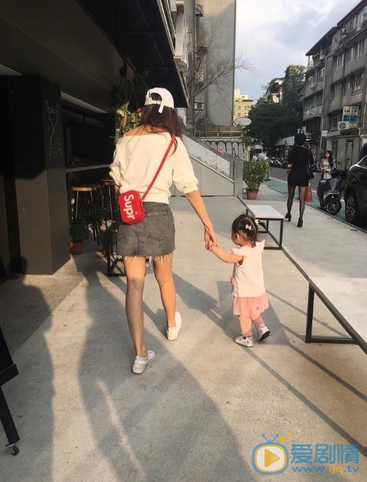 伊能静和女儿合照 伊能静高清写真_伊能静高清剧照