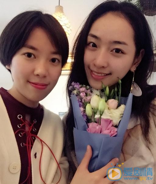 彭必瑶与人合照 彭必瑶高清写真_彭必瑶高清剧照