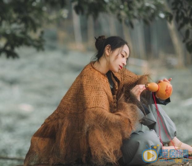 彭必瑶雨衣写真 彭必瑶高清写真_彭必瑶高清剧照