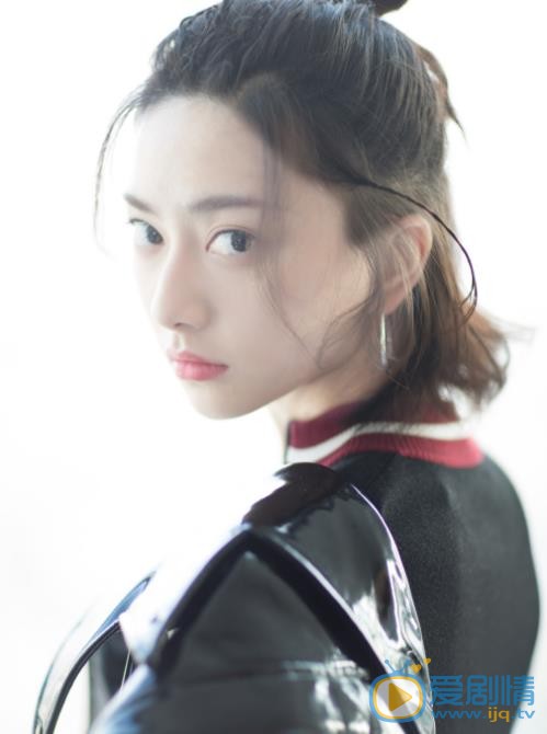 王若珊靓丽写真 王若珊高清写真_王若珊高清剧照