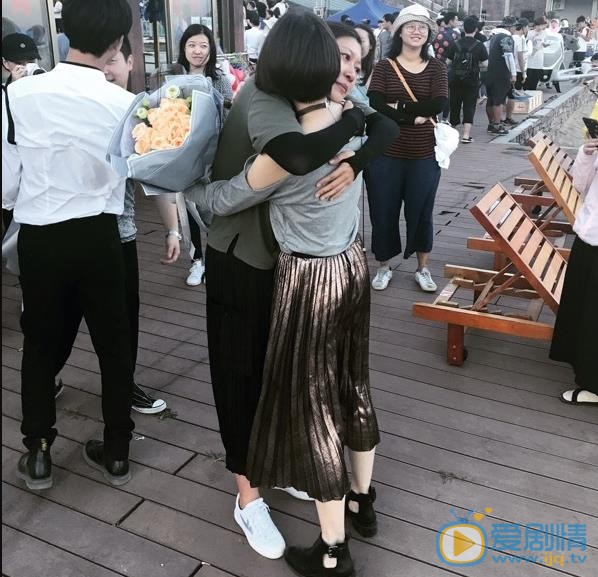 王若珊朋友合照 王若珊高清写真_王若珊高清剧照