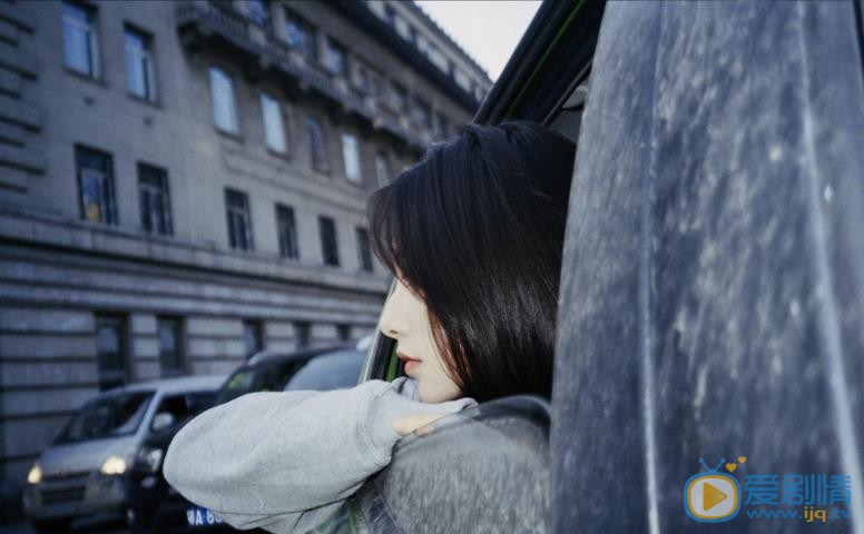 王若珊唯美街拍照 王若珊高清写真_王若珊高清剧照
