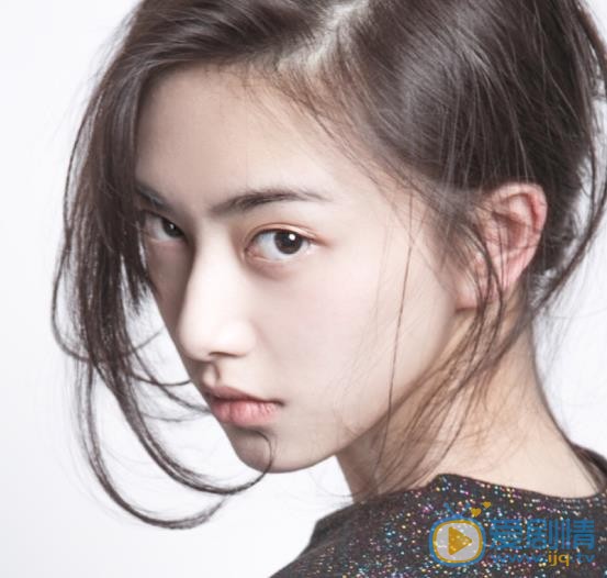 王若珊靓丽写真 王若珊高清写真_王若珊高清剧照