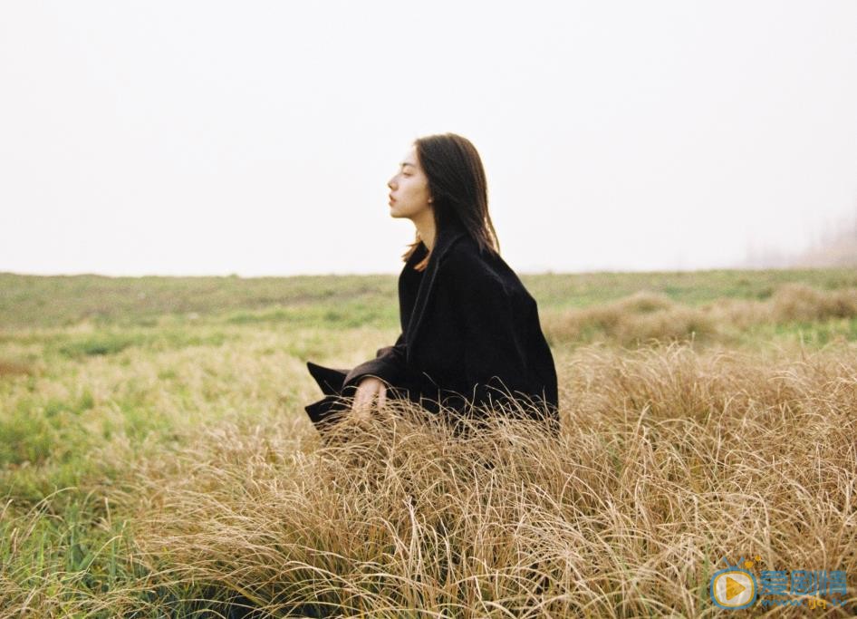 王若珊唯美街拍照 王若珊高清写真_王若珊高清剧照