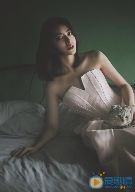 王若珊靓丽写真 王若珊高清写真_王若珊高清剧照