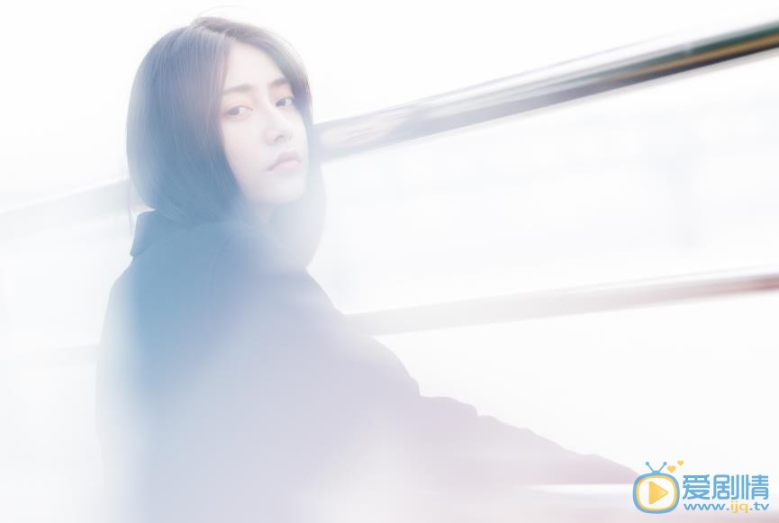 王若珊唯美街拍照 王若珊高清写真_王若珊高清剧照