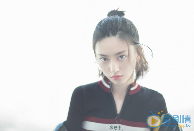 王若珊靓丽写真 王若珊高清写真_王若珊高清剧照