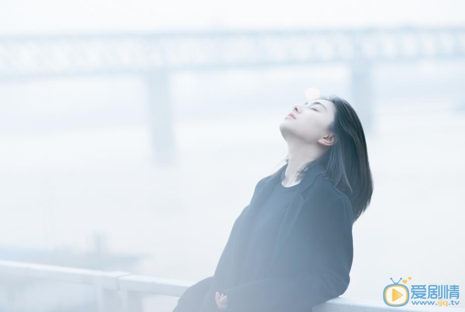 王若珊唯美街拍照 王若珊高清写真_王若珊高清剧照