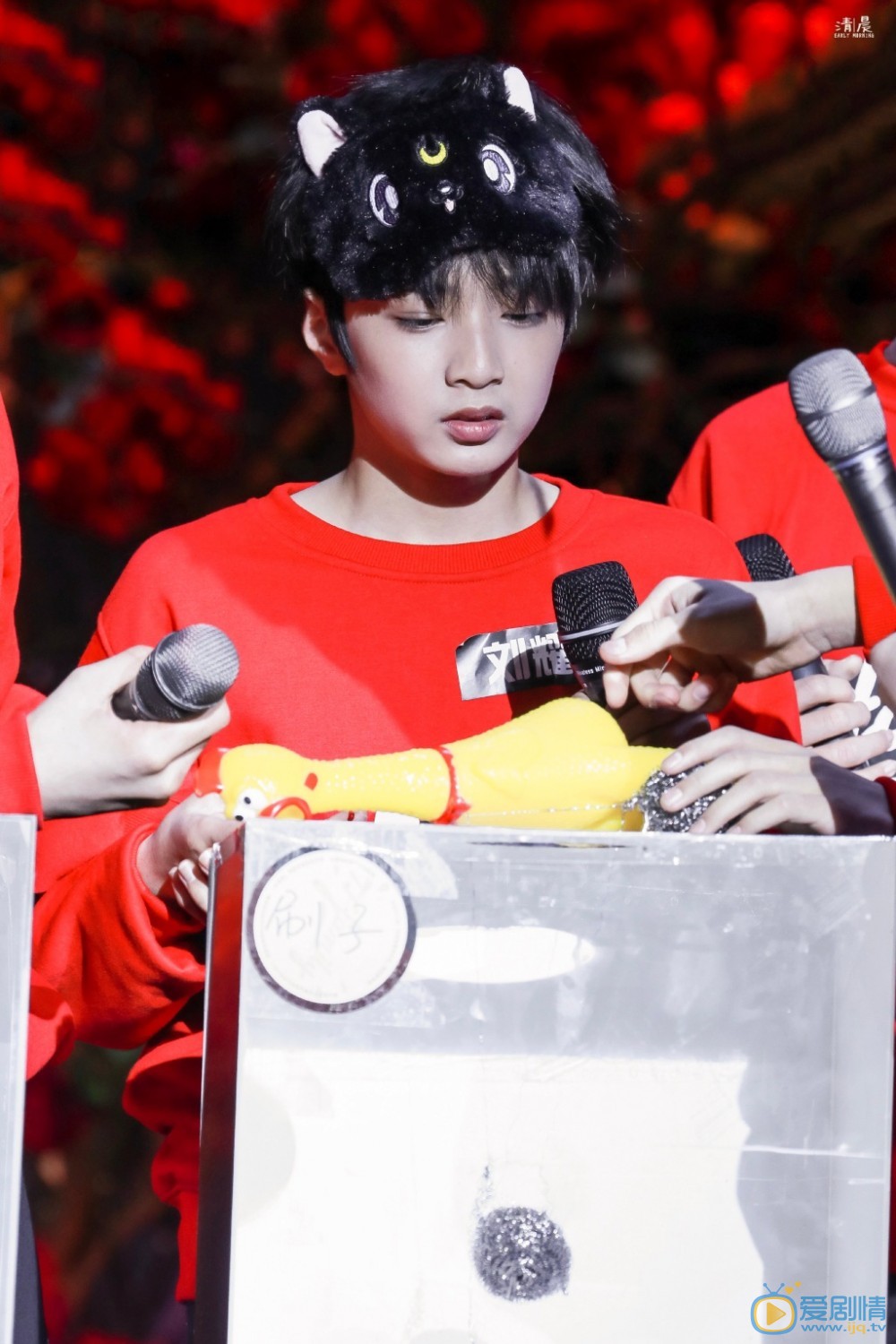 刘耀文帅气写真 刘耀文高清写真_刘耀文高清剧照