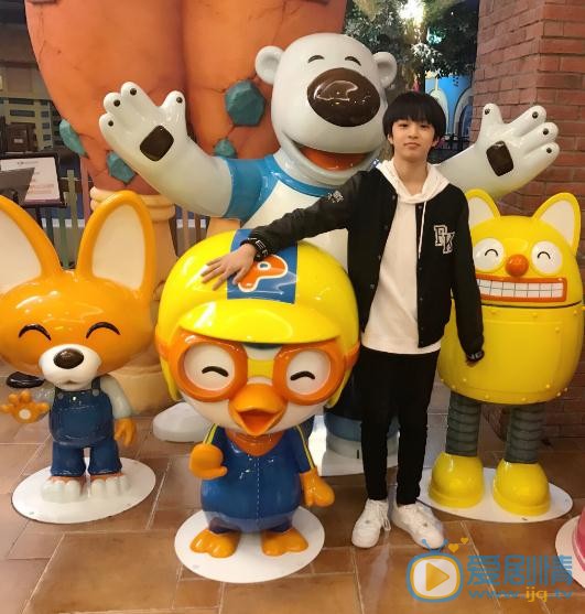 刘耀文帅气写真 刘耀文高清写真_刘耀文高清剧照