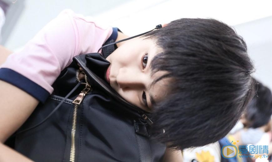 刘耀文帅气写真 刘耀文高清写真_刘耀文高清剧照