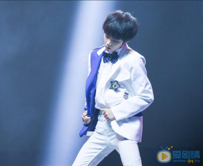 刘耀文帅气写真 刘耀文高清写真_刘耀文高清剧照