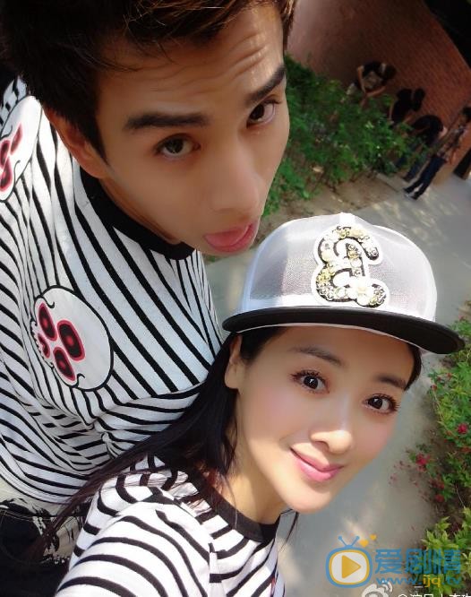 李佳璘夫妻合照 李佳璘高清写真_李佳璘高清剧照