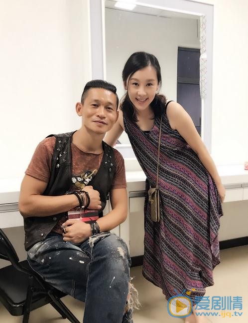 魏辰妃与人合照 魏辰妃高清写真_魏辰妃高清剧照