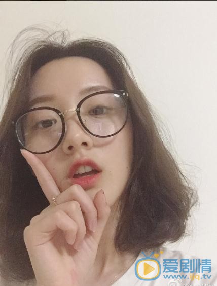 张雨薇自拍写真 张雨薇高清写真_张雨薇高清剧照