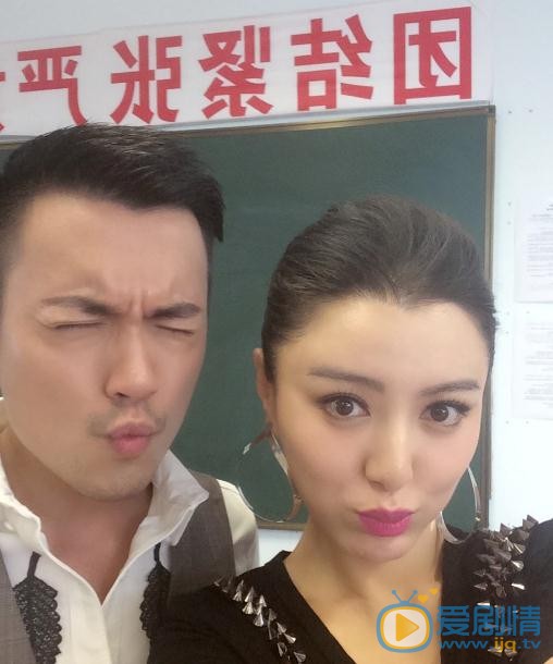 陈廷嘉与人合照 陈廷嘉高清写真_陈廷嘉高清剧照