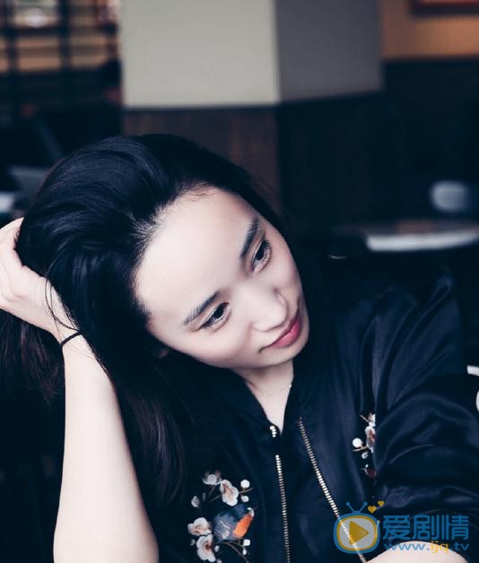 李依蔓街拍写真 李依蔓高清写真_李依蔓高清剧照
