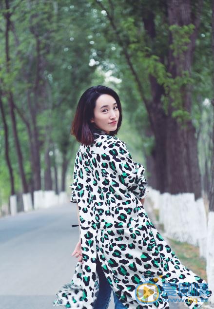 李依蔓街拍写真 李依蔓高清写真_李依蔓高清剧照