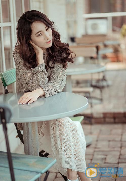 李依蔓气质写真 李依蔓高清写真_李依蔓高清剧照