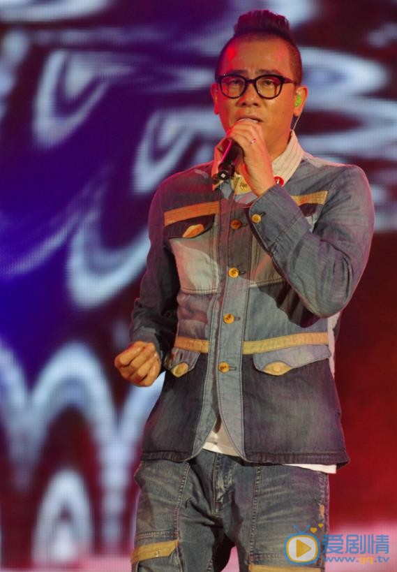 陈小春演唱会 陈小春高清写真_陈小春高清剧照