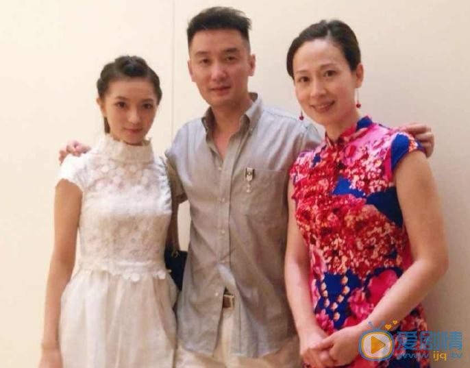 王文思与人合照 王文思高清写真_王文思高清剧照
